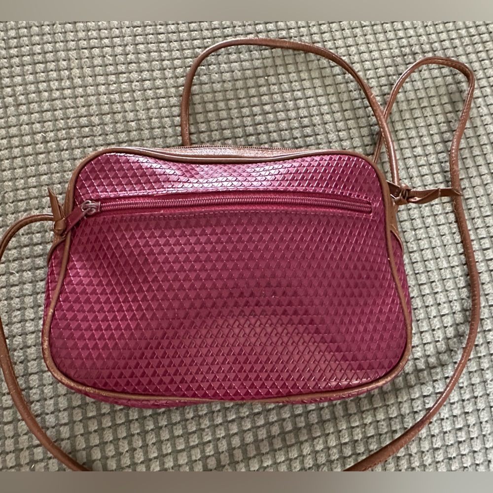Liz Claiborne Mini Shoulder/Crossbody Bag - Picture 2 of 6
